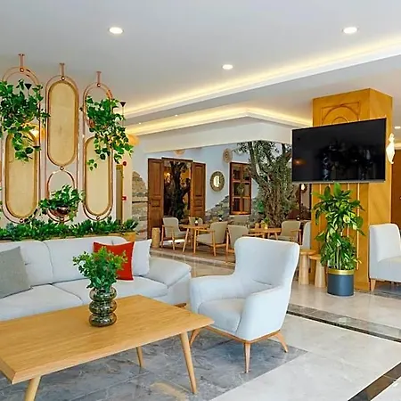Guelluek Uno Elegance * Milas
